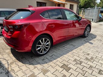 Mazda 3 - 8