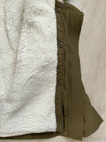 S.Oliver khaki zimní bunda s imitací kožešiny, vel. L - 8
