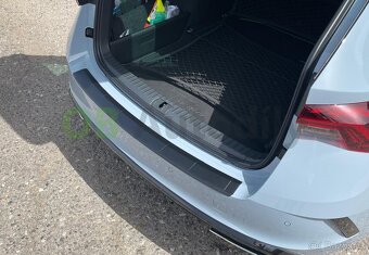 Škoda Octavia IV combi - kryt / lišta zadního nárazníku - 8