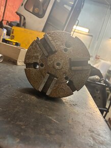 Hydraulické sklíčidlo 200 - 8
