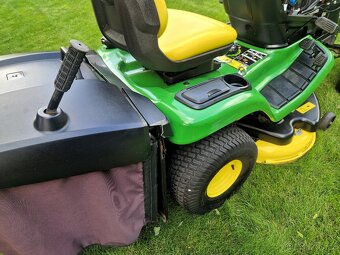 Zahradni Traktor sekačka JOHN DEERE X350 R - skvělý stav - 8