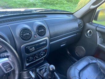 Jeep Cherokee, KJ , 2,5l - 8