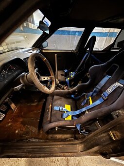 Kastle bmw e30 sedan na drift, bez motoru - 8