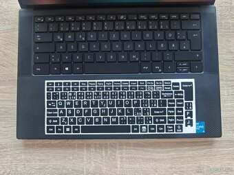 Dell Precision 5560 i5-11500H 16GB 512GB - 8