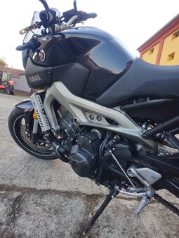 Yamaha mt09 - 8