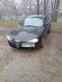 Alfa Romeo 147 - 8