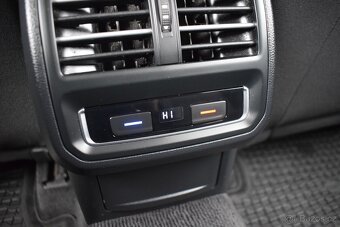 Volkswagen Passat 2,0TDi PR.SERVIS VW,1.MAJITEL - 8
