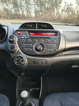 Honda Jazz, 1.2 V-tec, 66 kW, r.v. 2015, ČR 1. majitel - 8