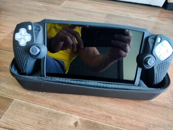 Playstation Portal - 8