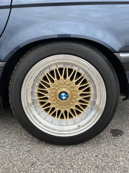Bmw e32 735i manuál - 8
