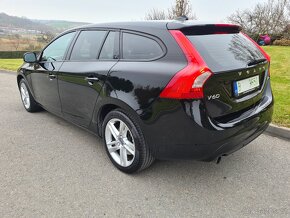 VOLVO V60 2,0 D2 MAN NAVI TEMPOMAT - 8