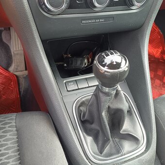 Prodám VW golf 6 - 8
