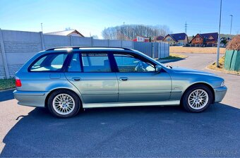 BMW 525iA Individual - 8