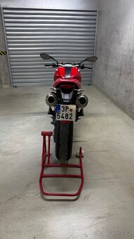 Ducati Monster 796 - 8