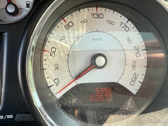 Peugeot 308 1,6 HDi 82 kW AUTOMAT - 8