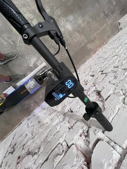 Nová elektrokoloběžka iENYRID M8 - 8