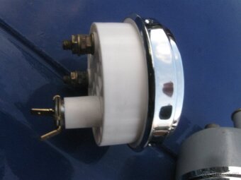 Tlakoměr vzduch 0-16 kg/cm2 PAL TATRA 148 /Zetor + ampermetr - 8