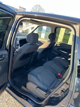 Ford s max 7 míst 2.0 tdci 103 kw - 8