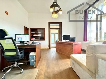 Vícegenerační vila (240 m2) s navazujícími pozemky (2,5ha) - - 8
