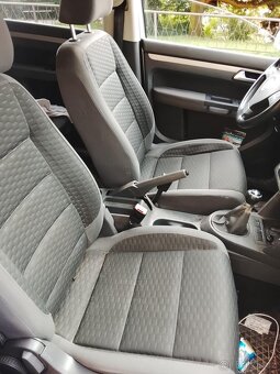 Vw touran 1.9 77kw - 8