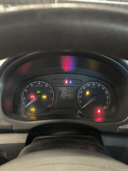 Náhradní díly ze Škoda fabia 2 , 1.4 63kw, 9156 , 2008 - 8