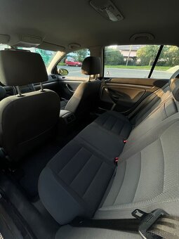 VW Golf 5 1.6 - 8
