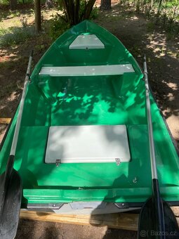 Prodám rybářskou loď s motorem - 8