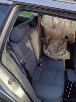 Škoda Octavia 1.6 MPI rozprodávám na díly - 8
