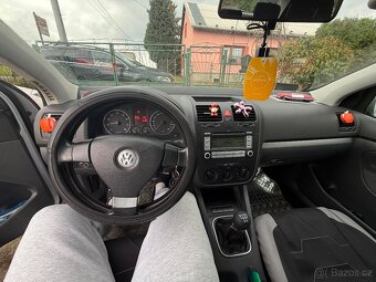 Volkswagen Golf V - 1.6 MPI - NOVÁ STK - 8