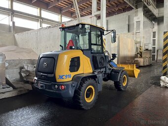 Čelní kolový kloubový nakladač - 8