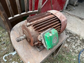 Elektromotory + dalsi - 8