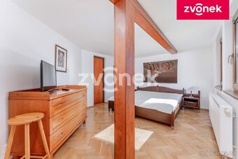 Prodej domu s velkým pozemkem v Pozlovicích - 8
