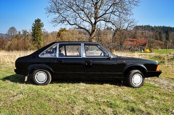 Tatra 613 - 8
