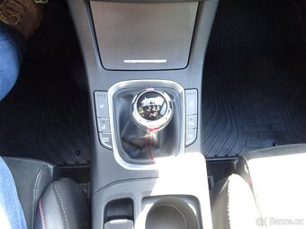 Hyundai i30 1.5 GDI MHEV r.v.2021 1.Maj.serv.kníž.ČR - 8