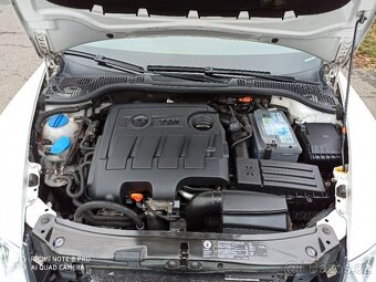 PRODÁM ŠKODA OCTAVIA COMBI 2 FACELIFT 1.6 D - 8
