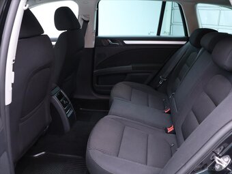 Škoda Superb 2,0 TDI 103kW DSG Elegance (2013) - 8