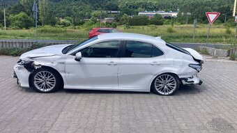 Toyota Camry Hybrid Business Edition - 8