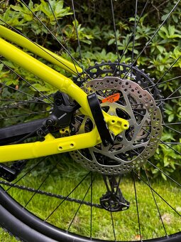 Prodám Trek XCaliber 9 vel. L Teleskopická sedlovka - 8
