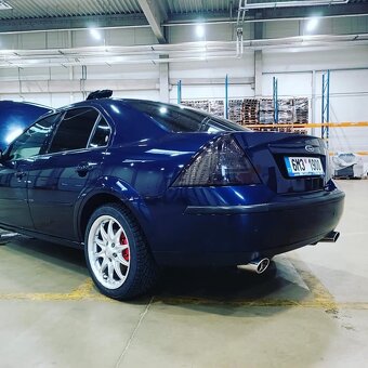 Ford Mondeo - 8