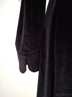 Nové s visačkou černé pružné sametové šaty Reserved M midi - 8