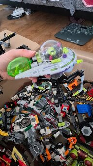 5,5 kg LEGO, celé sety - 8