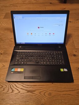 Lenovo IdeaPad G700 - 8