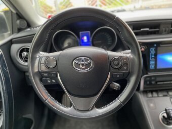 Toyota Auris 1.8i HYBRID, model 2019, naj.88xxx km - 8