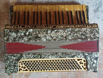 Prodám sbírku historických akordeonů, harmonik - 8