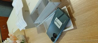 Honor 70 5G - 8/256  oled display 6.67 pal - 8