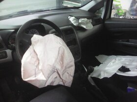 fiat grande punto 12 51 kw rv 7-11 140 000km. - 8