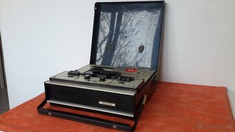 Magnetofon Tesla - 8