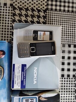 Mobilní telefony na náhradní díly - 8