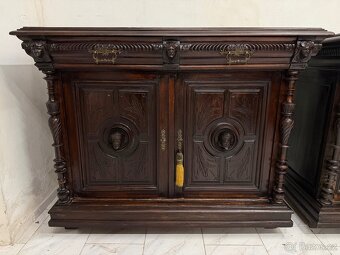 Starožitné skříně Henri II. - 8