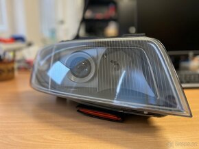 Audi A6 C5 - 4.2 V8 - světla - 8